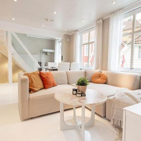 New! Modern Top Floor Apartment In Historic Area! Bergen Dış mekan fotoğraf